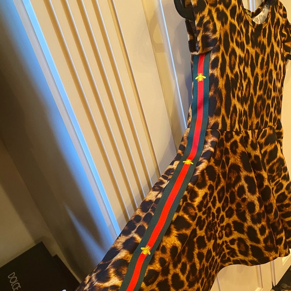 Leopard dress with bumble bee ribbon piping. - Picture 3 of 7